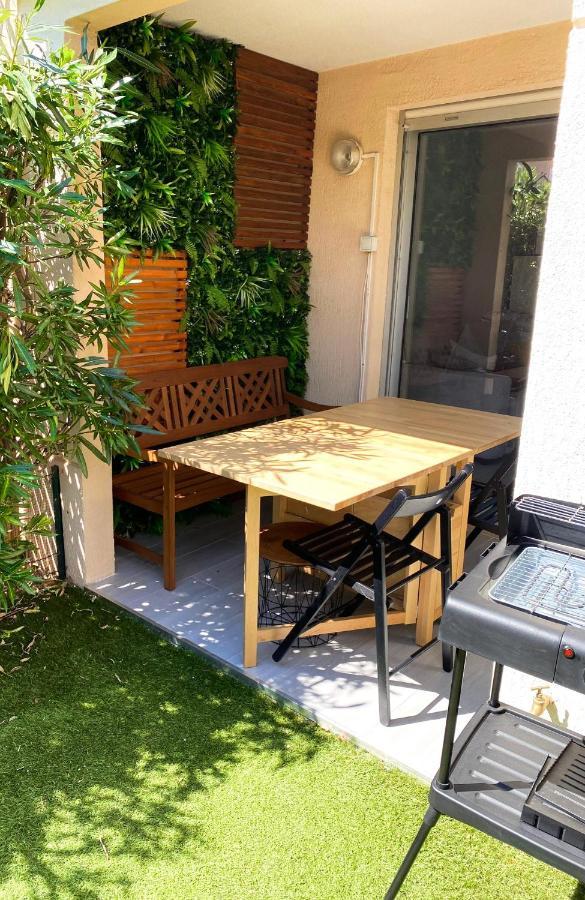 Appartement Frejus Avec Jardin, Piscine, Plage, Tennis Buitenkant foto